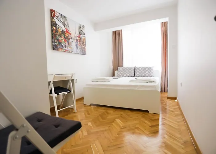 White Central Apartment